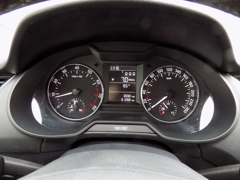 Škoda Octavia (2015) 1.4TSi/1.Maj.ČR/klimatizace/ - fotka 29 z 32