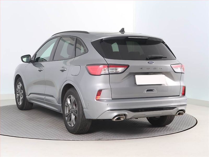 Ford Kuga (2021) 1.5 EcoBoost - fotka 4 z 18