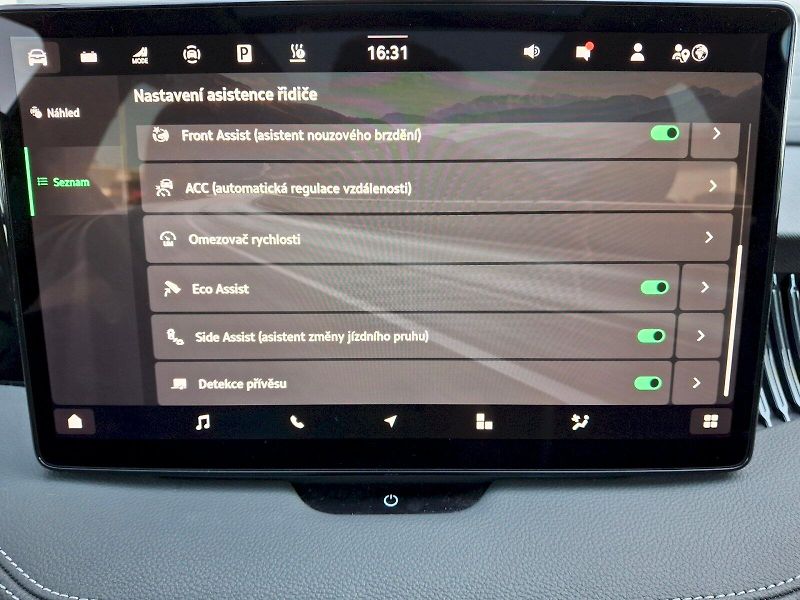 Škoda Superb (2025) Combi iV L&K DSG 1,5TSi 150kW - fotka 21 z 35