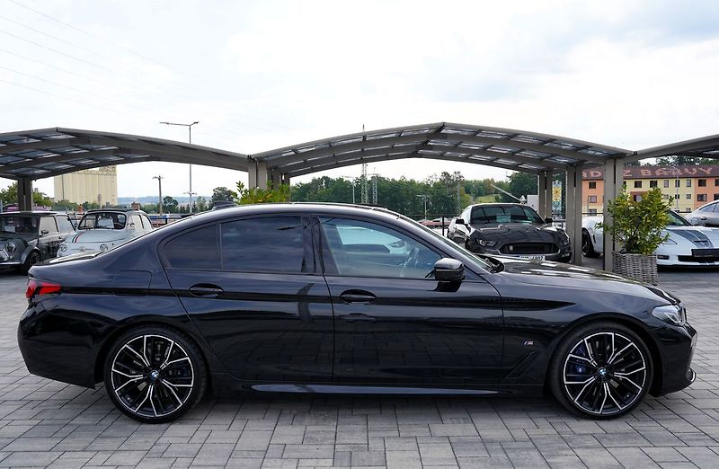 BMW Řada 5 540d xDrive M sport/Lasery - fotka 7 z 50