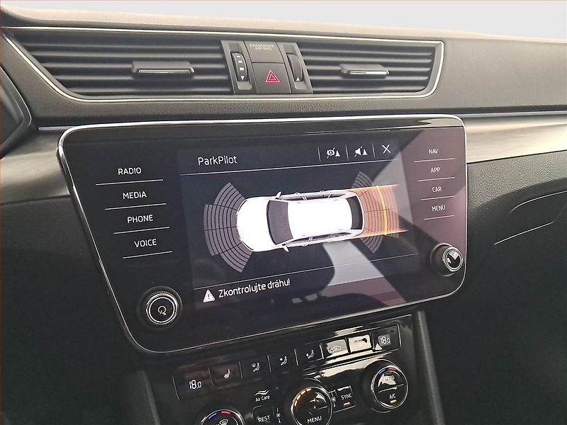 Škoda Superb (2018) Style Plus 2.0 TDI, Automat - fotka 20 z 23