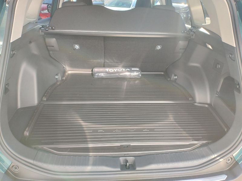 Toyota RAV4 (2026) 2.5 FHEV 4X2 Comfort Business - fotka 14 z 15