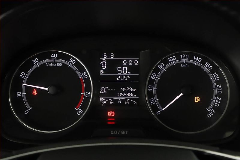 Škoda Fabia (2021) Ambition 1.0 TSI, ČR,1.maj - fotka 9 z 12