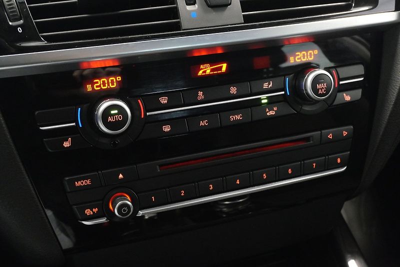 BMW X4 - fotka 20 z 23