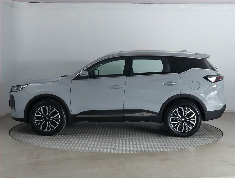 Chery Tiggo 7 (2026) 1.6 TGDI, LUXURY, Ad. tempomat - fotka 3 z 20