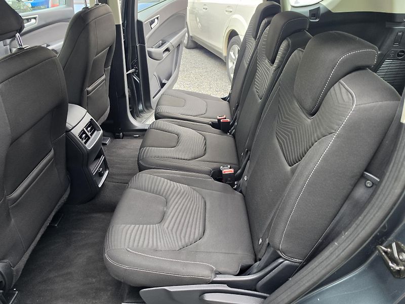 Ford S-MAX 1.5 i Navi Parkovací senzory  - fotka 11 z 37