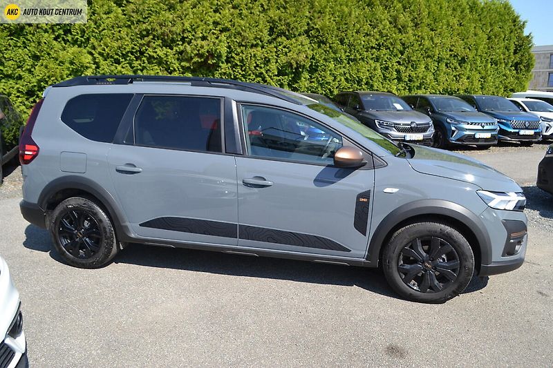 Dacia Jogger Extreme TCe 110 5míst - fotka 6 z 45