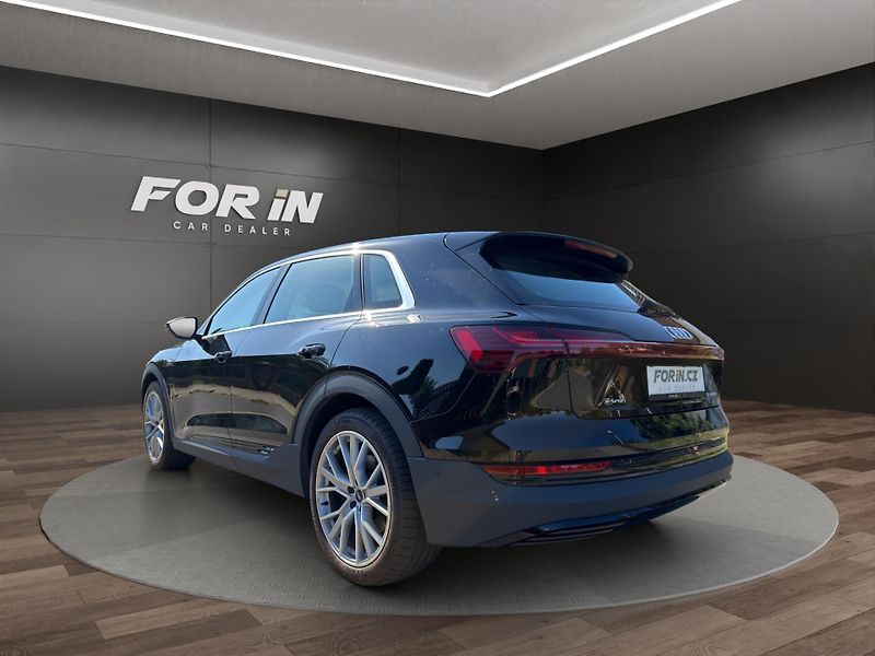 Audi e-tron (2023) 55 300KW 21 ALU PANORAMA - fotka 4 z 27