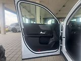 Mercedes-Benz GLB 220 4MATIC - náhled 9