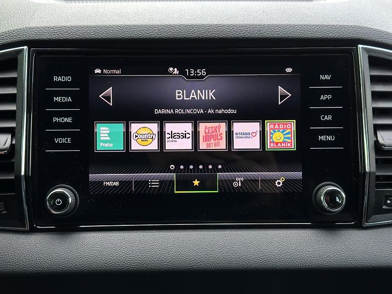 Škoda Karoq 1.5TSi Top & Selection 150PS L - fotka 27 z 46
