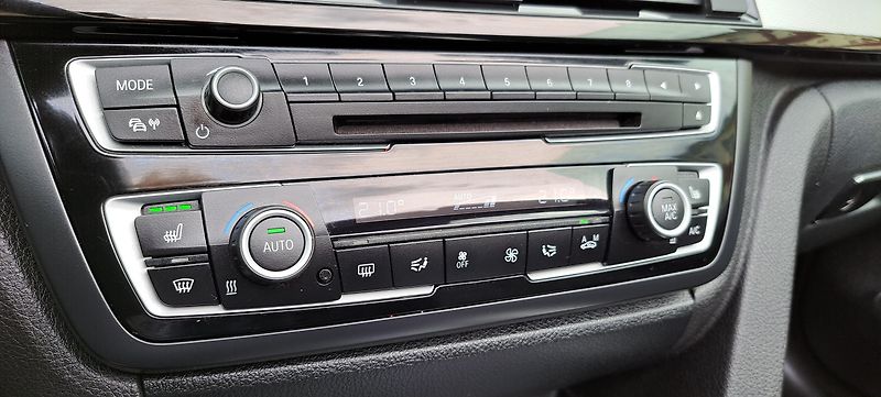 BMW Řada 4 (2015) 430D M*PACKET*CABRIO*LED*ADAPT - fotka 36 z 46