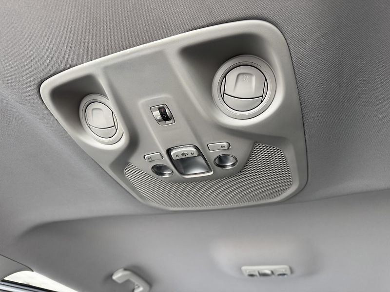 Citroën Grand C4 Picasso 2,0HDi AUT*Masáže*REZERVACE! - fotka 29 z 37