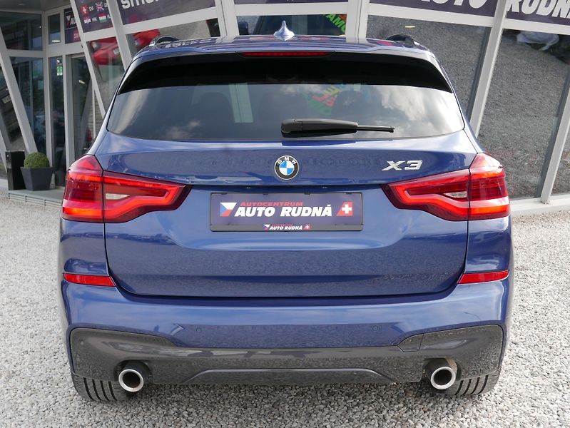 BMW X3 xDrive 20d REZERVACE - fotka 16 z 43