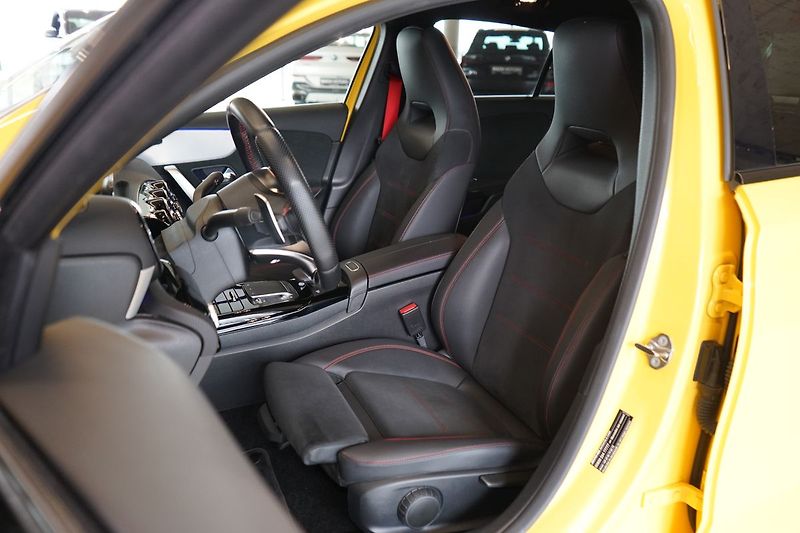 Mercedes-Benz Třídy A 35 AMG 4MATIC, AERO, Kamera - fotka 18 z 44