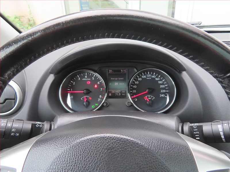 Nissan Qashqai (2010) 1.6, LPG, Serv.kniha, Tempomat - fotka 11 z 17