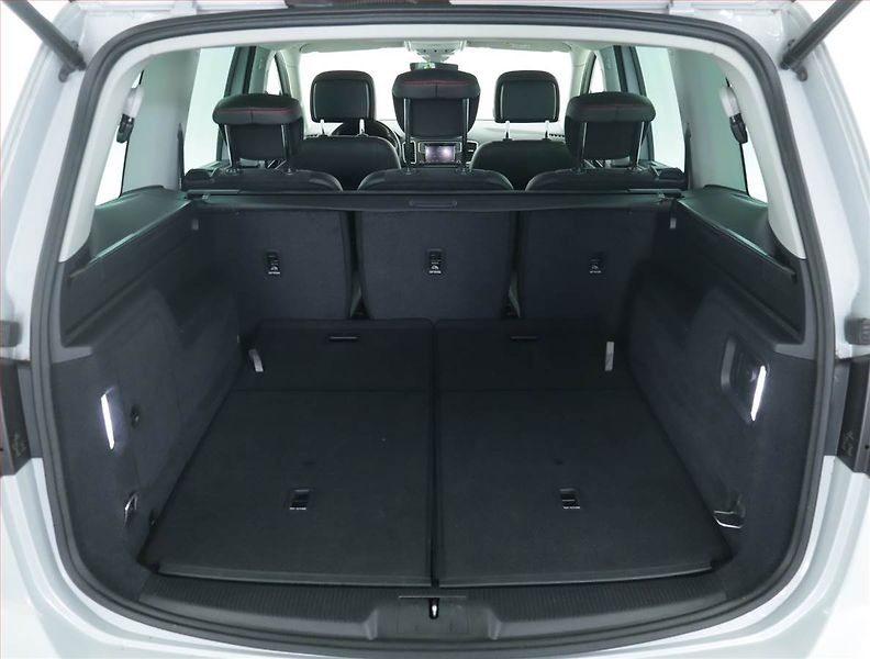 Seat Alhambra (2022) 1.4 TSI - fotka 13 z 19