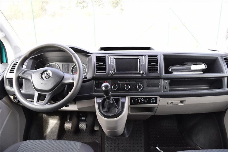Volkswagen Transporter 2,0 TDI 110KW KLIMA TAŽNÉ NAVI - fotka 29 z 48