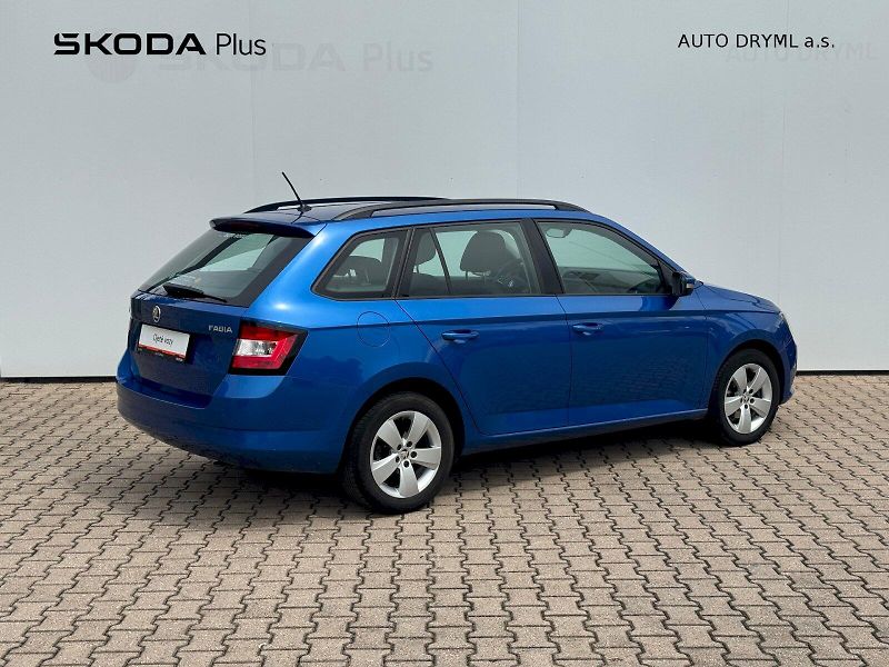 Škoda Fabia (2015) 1.2 TSI 66 kW Style Combi - fotka 2 z 25