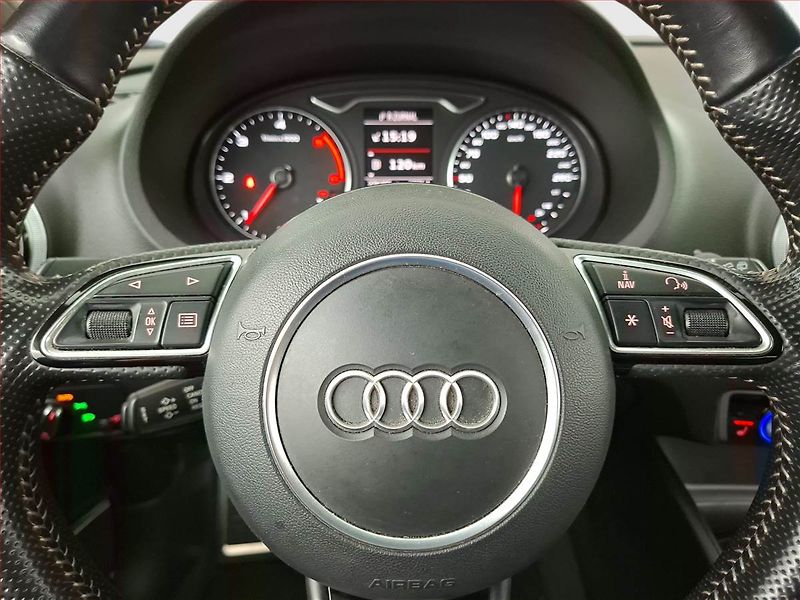 Audi A3 (2014) S-Line 2.0 TDI, Navi, Xenony - fotka 16 z 18