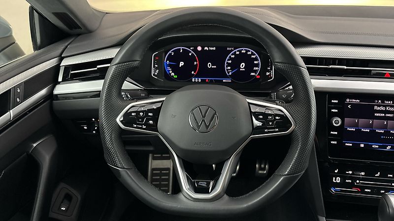 Volkswagen Arteon 2.0 TDI DSG R-Line Shooting Br - fotka 9 z 28