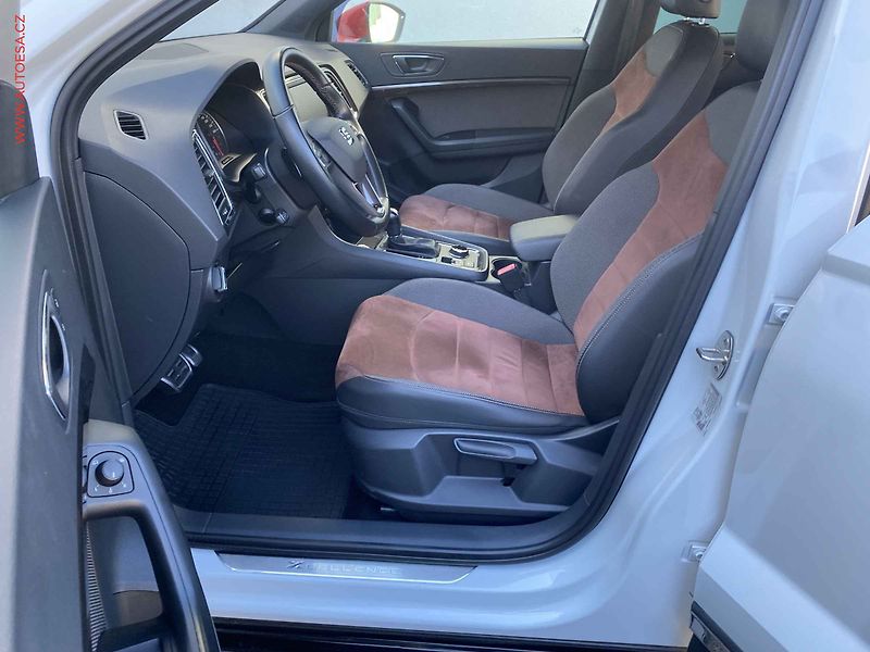 Seat Ateca (2016) 1.4 TSi, Xcellence, DSG, LED - fotka 9 z 20