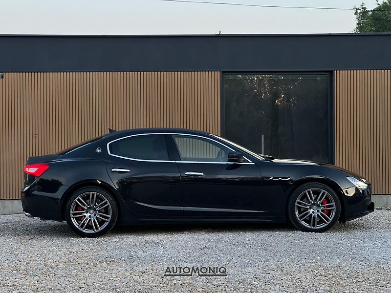 Maserati Ghibli (2017) S Q4 B&W, Matrix, 360, Carbon - fotka 7 z 29