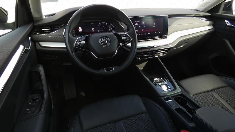 Škoda Octavia Combi 2,0 TDI Style DSG 110 kW - fotka 5 z 23