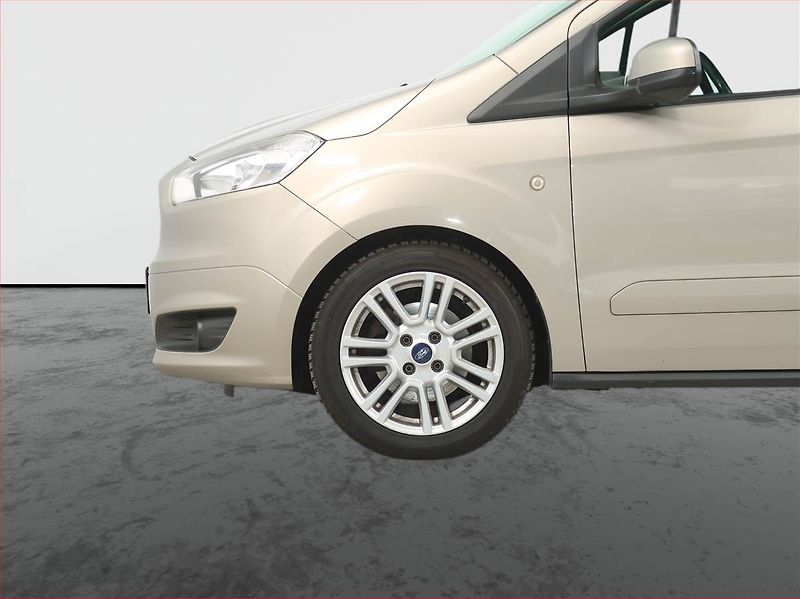 Ford Tourneo Courier (2014) Titanium 1.6 TDCi, 5Míst - fotka 15 z 16