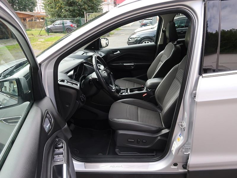 Ford Kuga (2018) 2,0TDCi,110kw,AP,4x4,18ALU - fotka 10 z 36