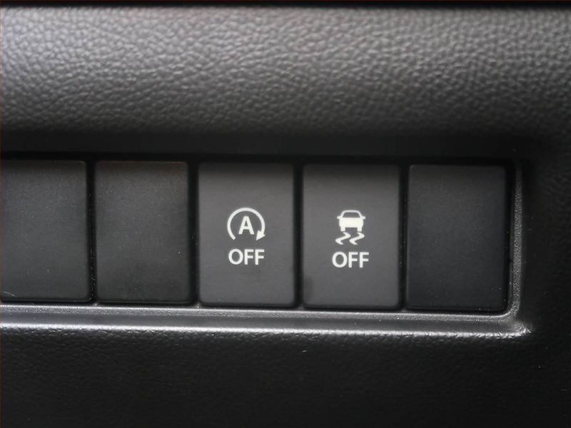 Suzuki Swift (2020) 1.2 SHVS, Serv.kniha - fotka 16 z 18