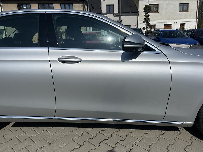 Mercedes-Benz Třídy E E 350d 190kW nové v ČR 58639km - fotka 21 z 61
