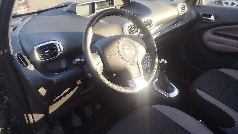 Citroën C3 Picasso (2012) 1.4 16V   top stav - fotka 8 z 31