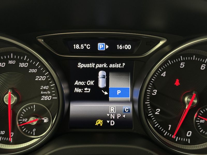 Mercedes-Benz GLA 220i*135kw*4x4*CZ*AMG - fotka 38 z 46