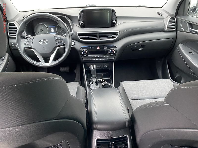 Hyundai Tucson (2019) 1.6 CRDi, AT, panor, navi - fotka 8 z 19