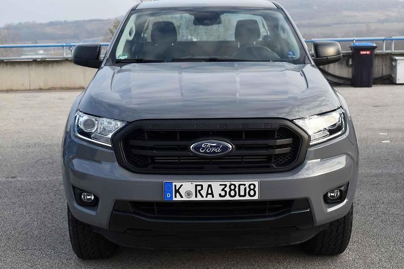 V areálu maďarského závodního okruhu jsme zkoušeli nové verze Fordu Ranger