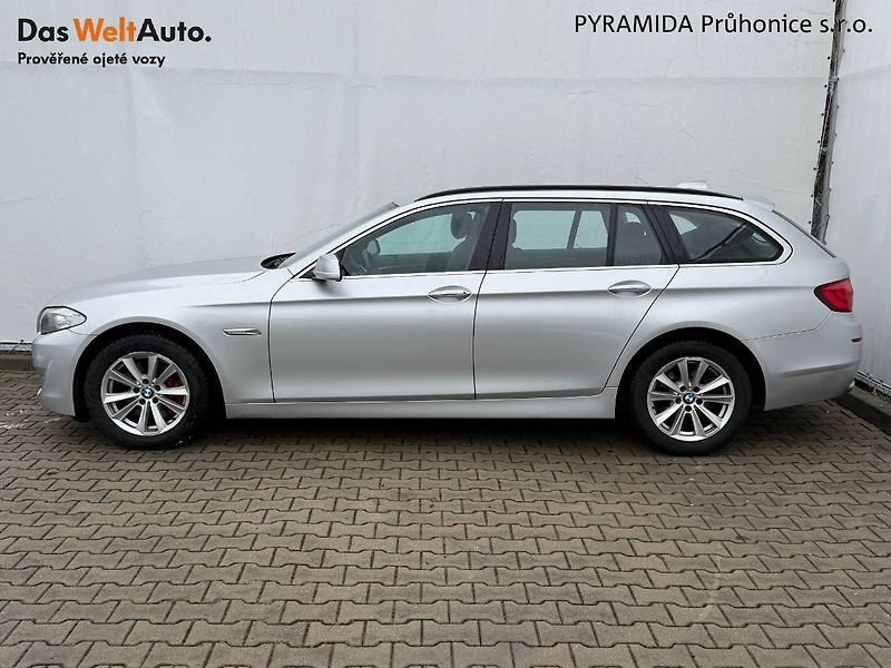 BMW Řada 5 (2012) 525D 160 kW XDRIVE - fotka 3 z 23