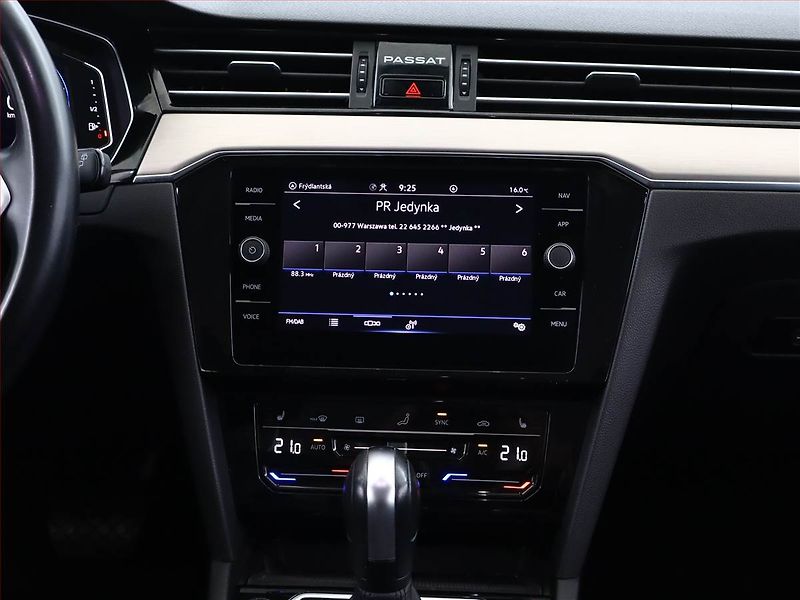 Volkswagen Passat (2020) 2.0 TDI - fotka 10 z 22