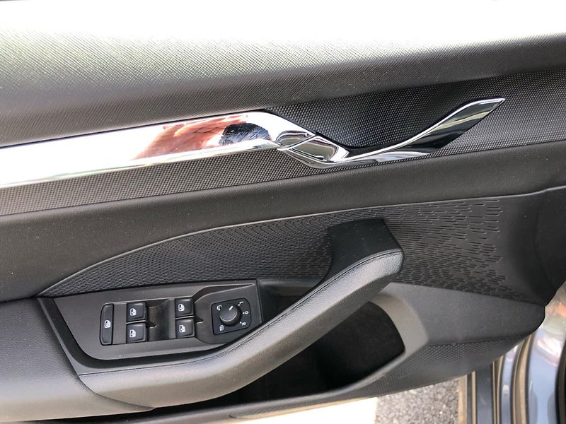 Škoda Octavia COMBI 2.0 TDi DSG 7st. STYLE - fotka 15 z 30
