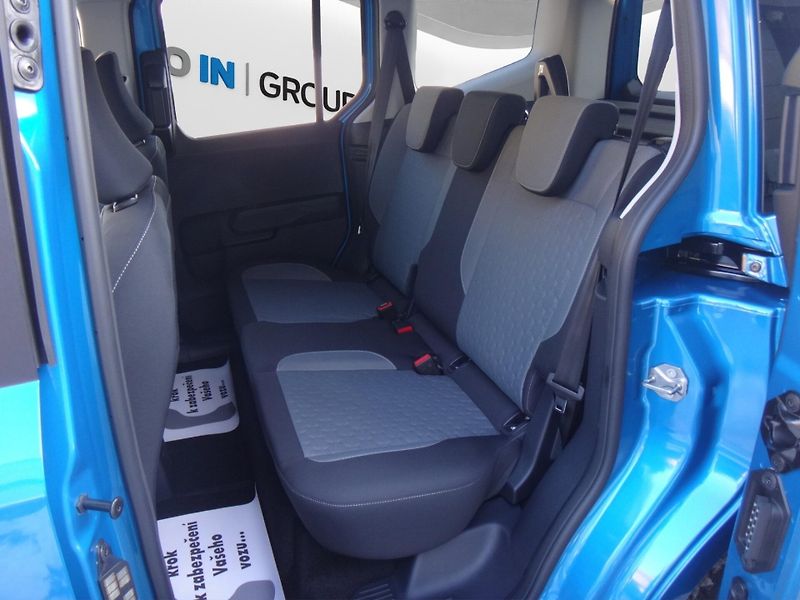 Ford Tourneo Courier (2025) Titanium 43kWh 100kW 136k EV - fotka 13 z 30