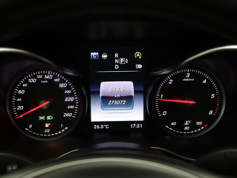 Mercedes-Benz Třídy C 1,6 BlueTec 100kW - fotka 18 z 36