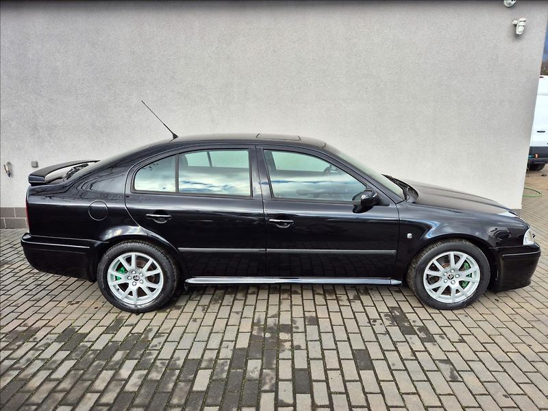 Škoda Octavia 1,8 Turbo RS 163T/Km !! - fotka 8 z 26