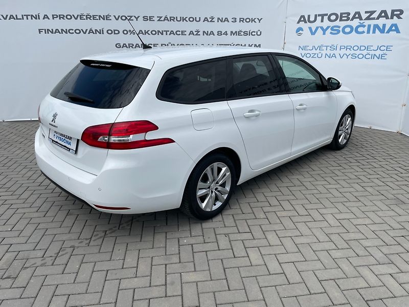 Peugeot 308 (2020) Com. 1.5HDi ČR! 1.maj.! - fotka 4 z 31
