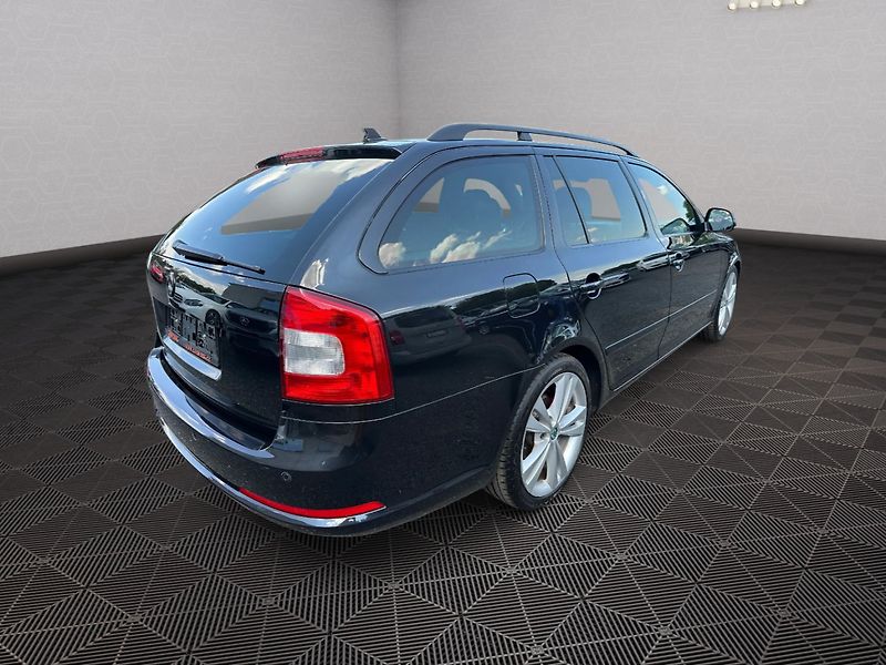 Škoda Octavia (2011) RS 2,0TSI 147kw DSG - fotka 7 z 36