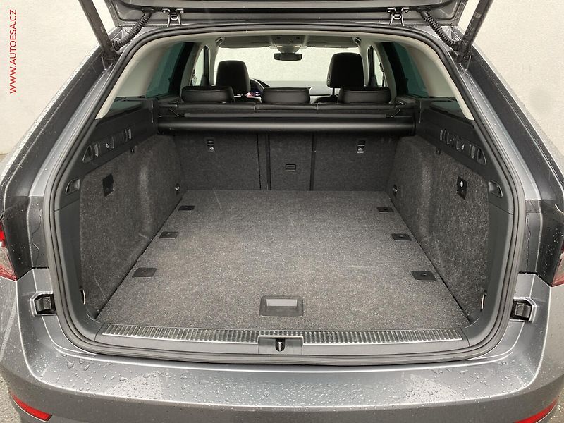 Škoda Superb (2022) 2.0 TDi 4x4, 2.maj,ČR, Style - fotka 7 z 21