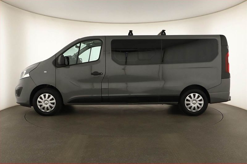 Opel Vivaro (2019) 1.6 BiCDTI, Bus, 9Míst, ČR - fotka 3 z 13