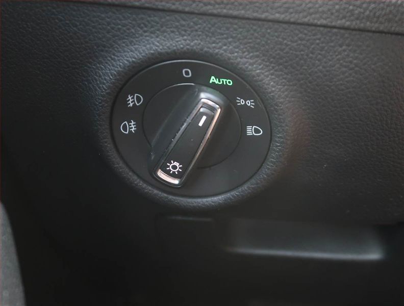 Škoda Superb (2018) Ambition 1.5 TSI, Automat - fotka 18 z 23