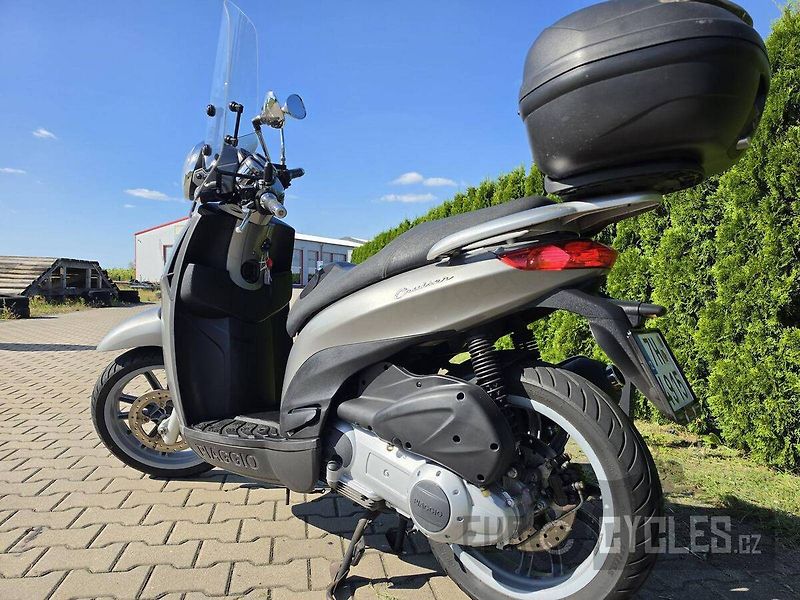 Piaggio Carnaby 300 (2010) - fotka 11 z 13
