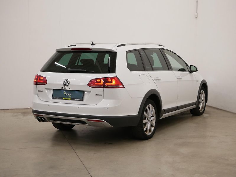 Volkswagen Golf - fotka 2 z 35