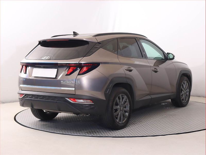 Hyundai Tucson (2021) Family 1.6 T-GDI - fotka 5 z 18