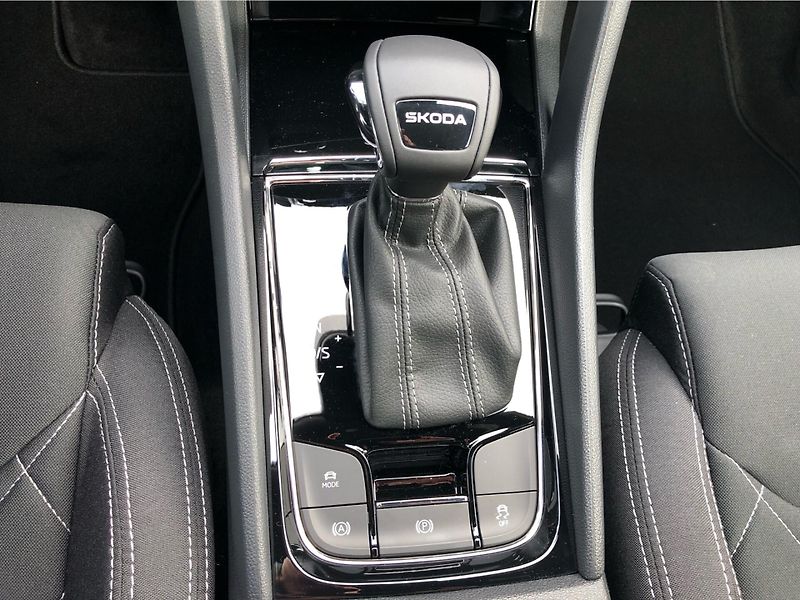 Škoda Karoq 1,5 TSI - fotka 22 z 30